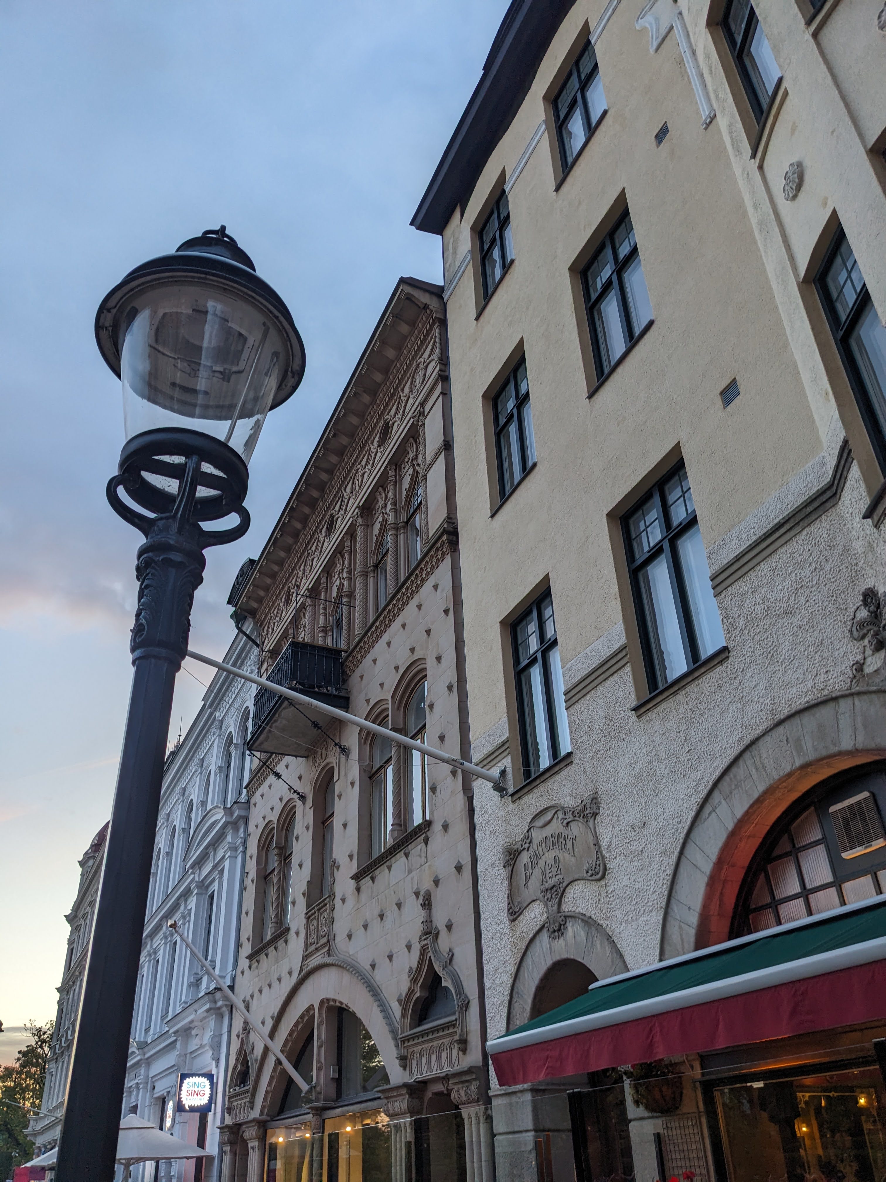 Image of a street lamp in Lund